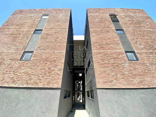 Nuevo, Duplex 4d3b + Estar + Jardin + 2e1b