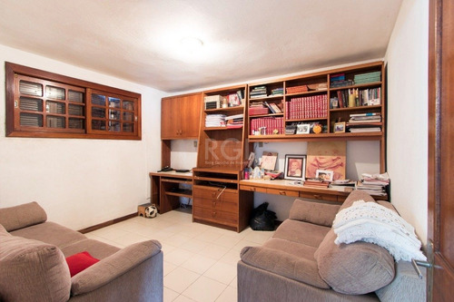 Casa Em Nonoai Com 3 Dormitórios - Lu430324
