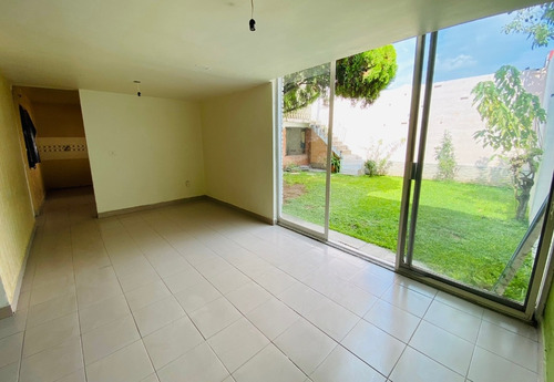 Imagen 7 de 11 de Rento Casa Exclusiva Mente Para Oficinas En Irapuato