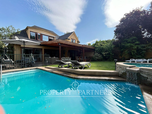 Espectacular Casa En Exclusivo Condominio De Camin...