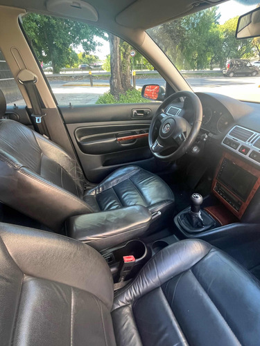 Volkswagen Bora 1.8 Highline T 180cv Cuero