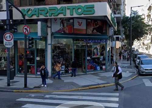 Imagen 1 de 4 de Local Esquina Santa Fe Y Parana Con Renta
