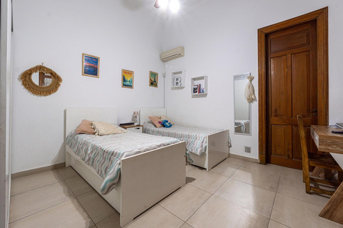 Venta - Casa De 3 Dormitorios, Patio Con Parrillero Y Terraza. Echesortu, Rosario.
