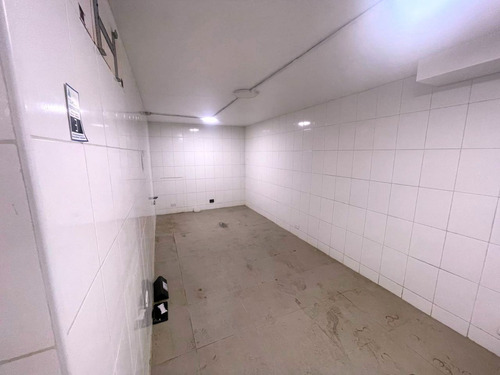 Arriendo Local Comercial De 122,10 M2, Vicuña Mackenna, Ñuñ