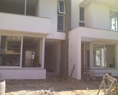 Imagem 2 de 6 de Sobrado Residencial À Venda, Aberta Dos Morros, Porto Alegre. - So0236