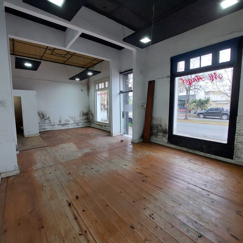 Lote Esquina Centrico Sobre Avenida + Mejoras