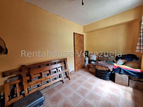 Terreno En Venta En La Colonia Tovar Cda 25-5824 Yf
