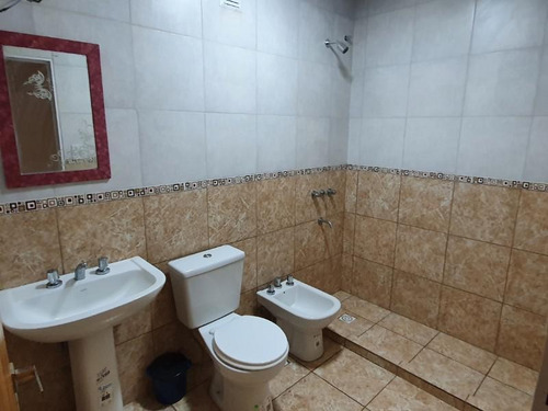 Imagen 19 de 30 de Casa De 3 Dormitorios A Estrenar, 2 Baños, Amplio Terreno De 1.040 En Barrio Las Tipas