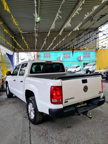 Imagem 8 de 10 de Volkswagen Amarok 2018 2.0 Highline Cab. Dupla 4x4 4p