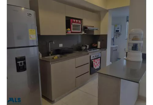 Apartamento En Excelente Ubicación En Envigado(mls#251443)