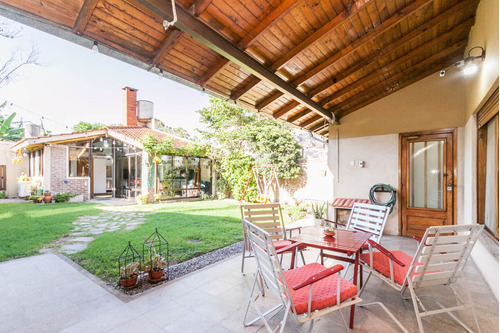 Casa Venta Temperley Con Quincho Jardin Cochera