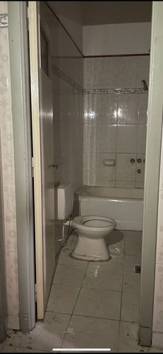 Imagen 5 de 9 de Venta Casa A Refaccionar Ideal 2 Flias Entrada Ind