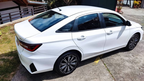Imagen 5 de 13 de Toyota Yaris