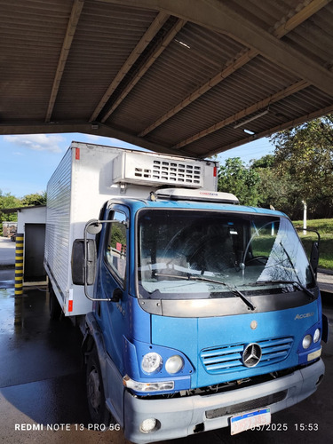 Accelo 915c. 2009 Com Baú Refrigerado