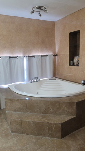 Imagen 20 de 30 de Vendo O Permuto Casa En Balneario Argentino