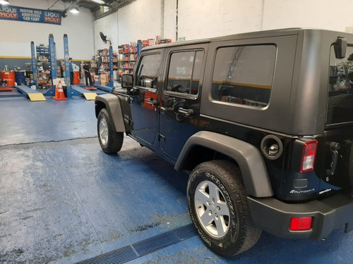 Jeep Wrangler Unlimited At 3.8 V6 2011