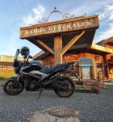 Bajaj Dominar 250