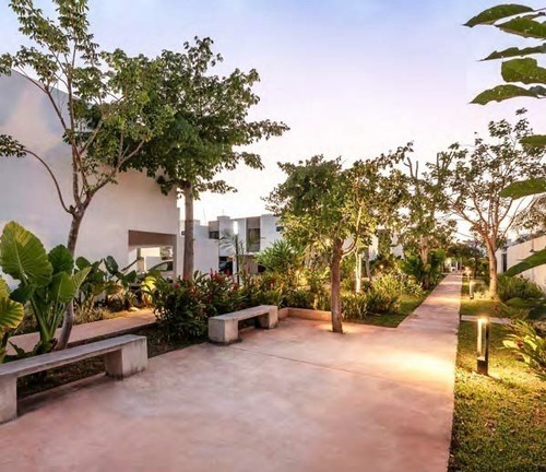 Casa(e) En Venta En Palta 152 Jardín Residencial En Cholul