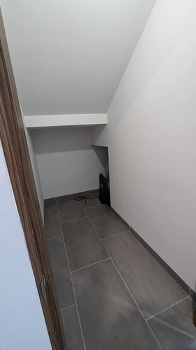 Hermosa Casa En Altozano, 4 Recámaras, 4 Baños Completos, Cto Servicio Con Baño