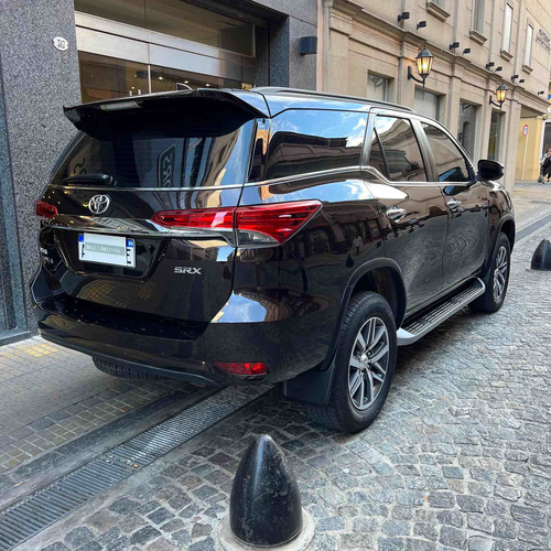Imagen 24 de 25 de Toyota Sw4 2019 2.8 Srx 177cv 4x4 7as At Automatica Lucsc