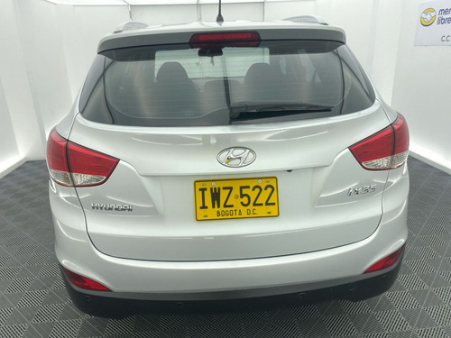 Imagen 9 de 25 de Hyundai Tucson Ix35 Gl 2.0 Mecanico