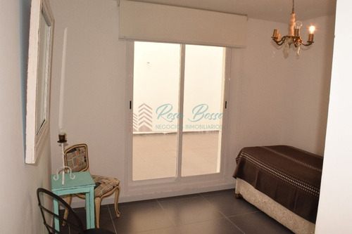 Apartamento En Peninsula, 2 Dormitorios *- Ref: 2221