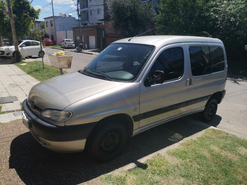 Peugeot Partner Patagonica 2009. Diesel. Sedan 4ptas