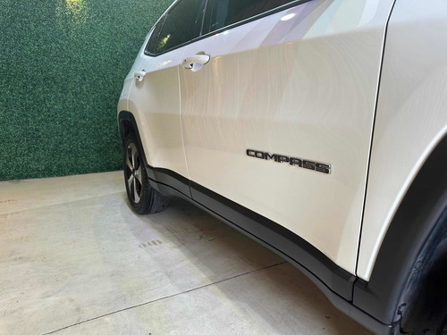 Imagen 3 de 25 de Jeep Compass 2019 2.4 Longitude