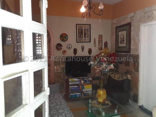 Imagen 1 de 13 de Confortable Casa En Venta La Fundacion Cagua #4 22-6692