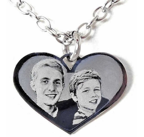 Imagen 3 de 10 de Foto Medalla Acero Quirurgico Personalizada 20x22mm + Cadena