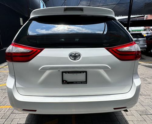 Toyota Sienna 3.5 Xle V6 At