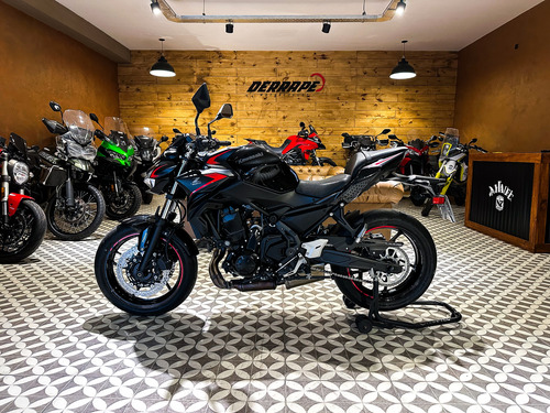 Kawasaki Z 650 (z650) *olivos* *impecable*