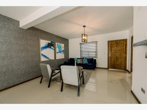 Imagen 3 de 12 de Casa Sola En Venta Calzada Del Bosque