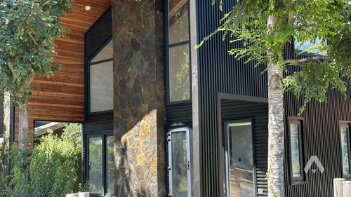 Casa En Venta En Pucón (70301)