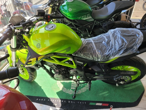 Imagen 16 de 17 de Benelli 302 S En Sbk Motos