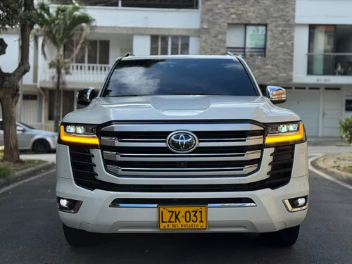 Toyota Land Cruiser 3.5 V6 Zx L300