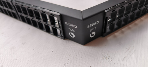 Patch Panel Cat 6 - 48 Ângulo - Netconnect - Commscope (Usado)