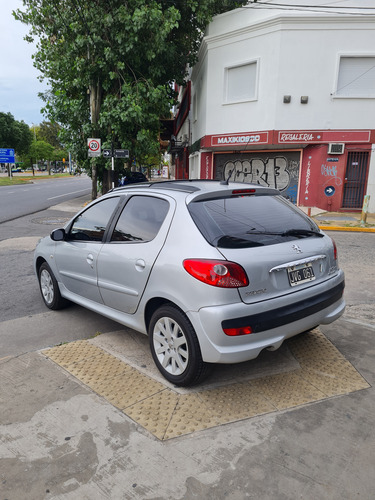 Peugeot 207 1.4 Sedan Hdi Xt