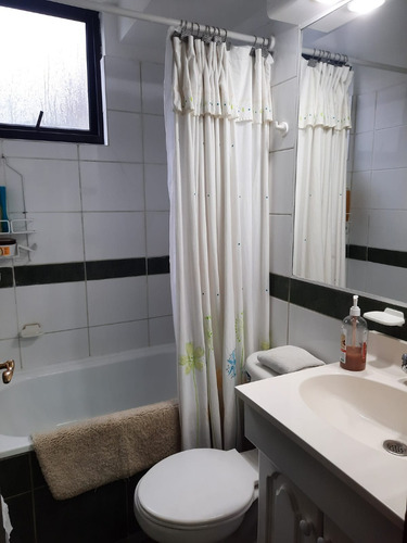 Dueño Vende Hermoso Y Acogedor Depto. Excelente Ubicación