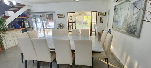 Venta Casa 5 Amb, Pileta, Galeria - Barrio Manzanares Chico Apto Crédito