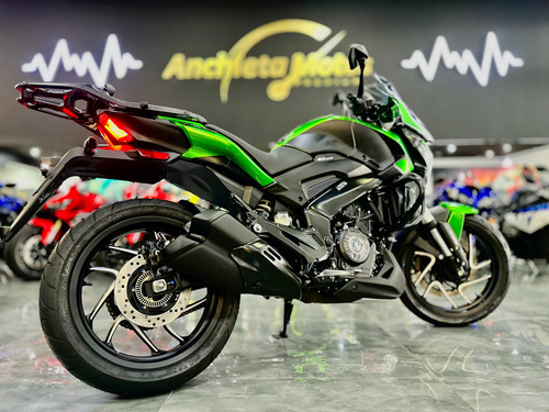 Bajaj Dominar 400 ( 0 Km )