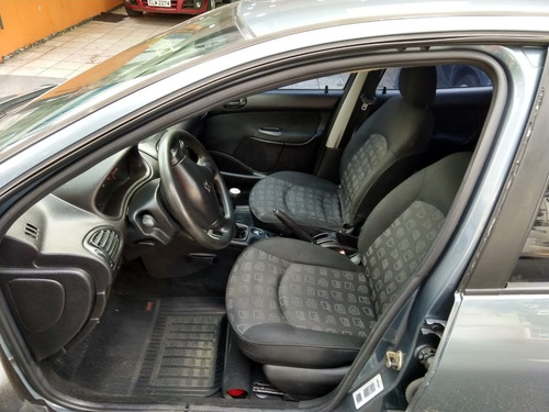 Peugeot 206 1.6presence Flex 4p