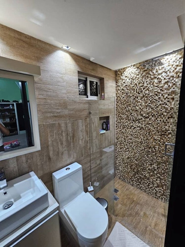 En Venta Town House Res. Hoyo 5 Villas De San Diego Country Club, San Diego, Valencia