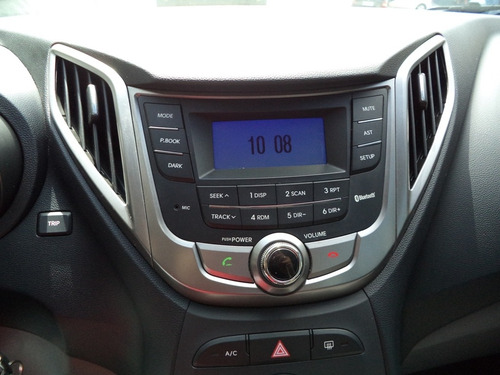 Hyundai Hb20s Confort Style 1.6 Flex 2015