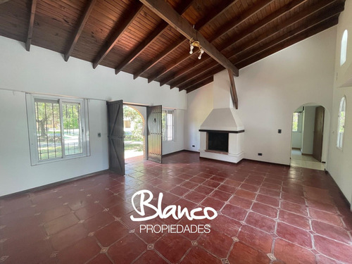 Casa En Alquiler En Alamo Alto, Escobar, G.b.a. Zona Norte