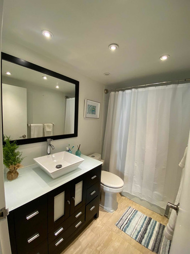 Imagen 9 de 14 de Hermoso 2 Dorm- Pavilion- Collins Ave Y 56 St. Midbeach