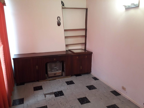 Imagen 4 de 11 de Casa En Venta El Imparcial 1086 Castelar