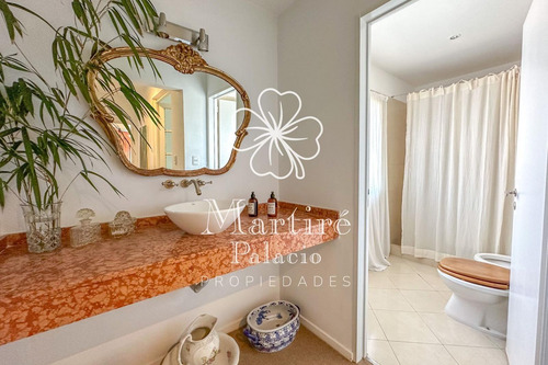 Casa En Venta, 5 Habitaciones, Punta Chica Dentro De Barrio Cerrado
