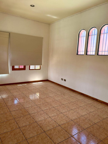 Maravillosa Casa En Perfecto Estado, Sector Céntrico