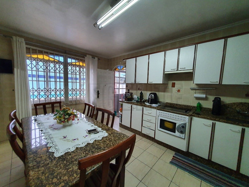 Imagem 8 de 15 de Casa A Venda Com 4 Quartos No Bairro Capoeiras Em Florianopolis - V-82634